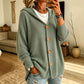 Gebreid Vest met Capuchon en Knoopsluiting