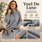 Gebreide trui met opstaande kraag en knoopdetails
